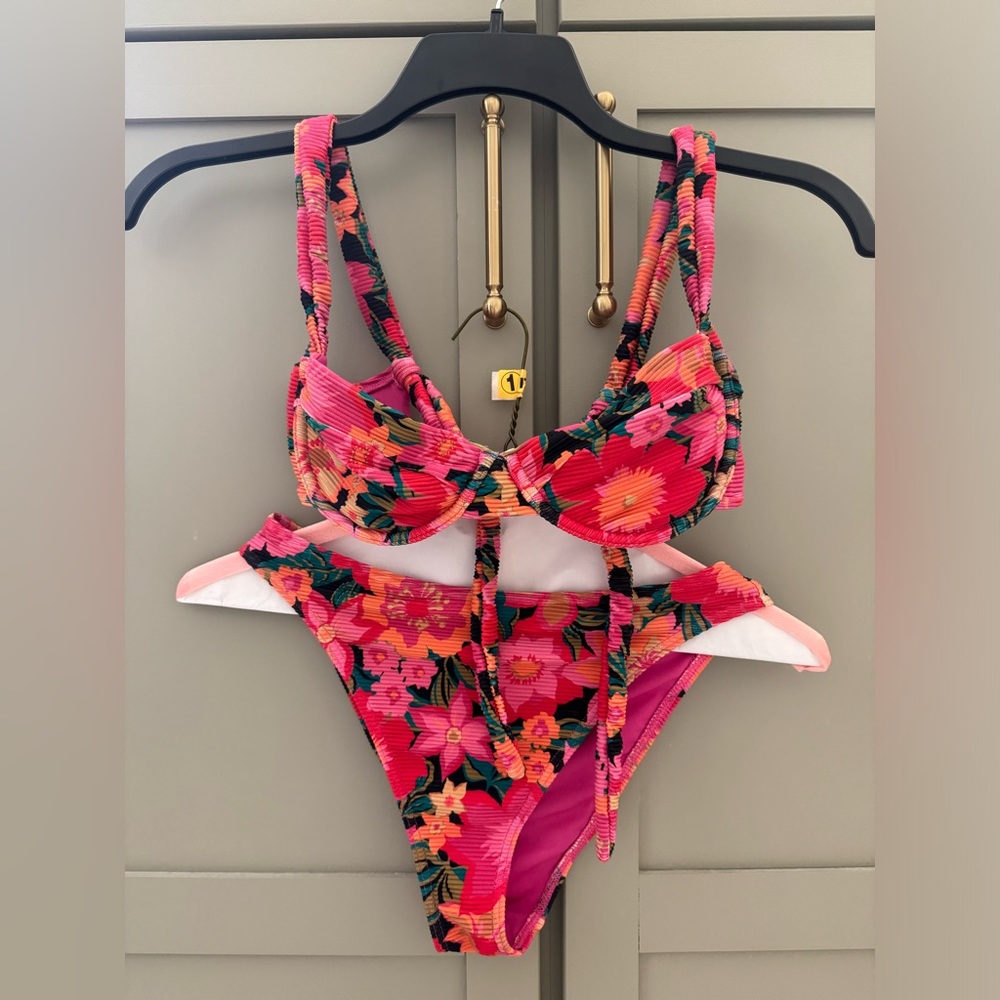 Billabong Bikini Set